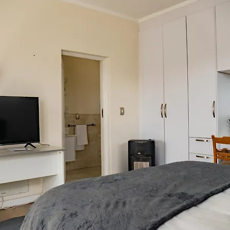 3 On Tessa Guesthouse Johannesburg Exterior photo